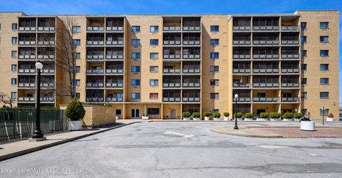 Photo of 80 Richmond Hill Road #2m, Staten Island, NY 10314 (MLS # 1161217)