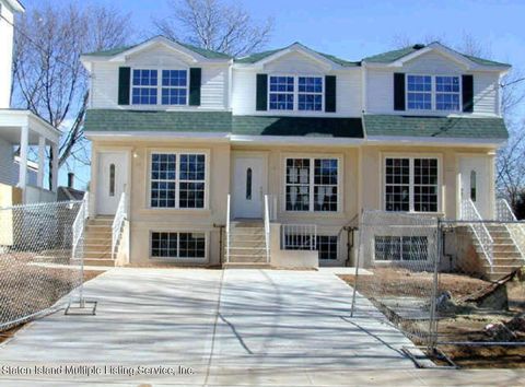 Photo of 123 South Avenue, Staten Island, NY 10303 (MLS # 2400455)