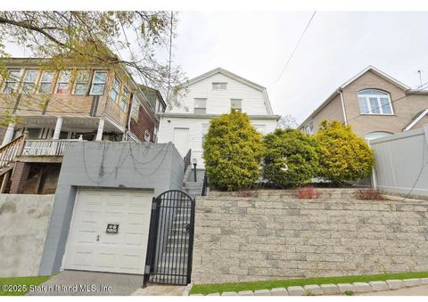 Photo of 101 Scribner Avenue #1, Staten Island, NY 10301 (MLS # 2502577)