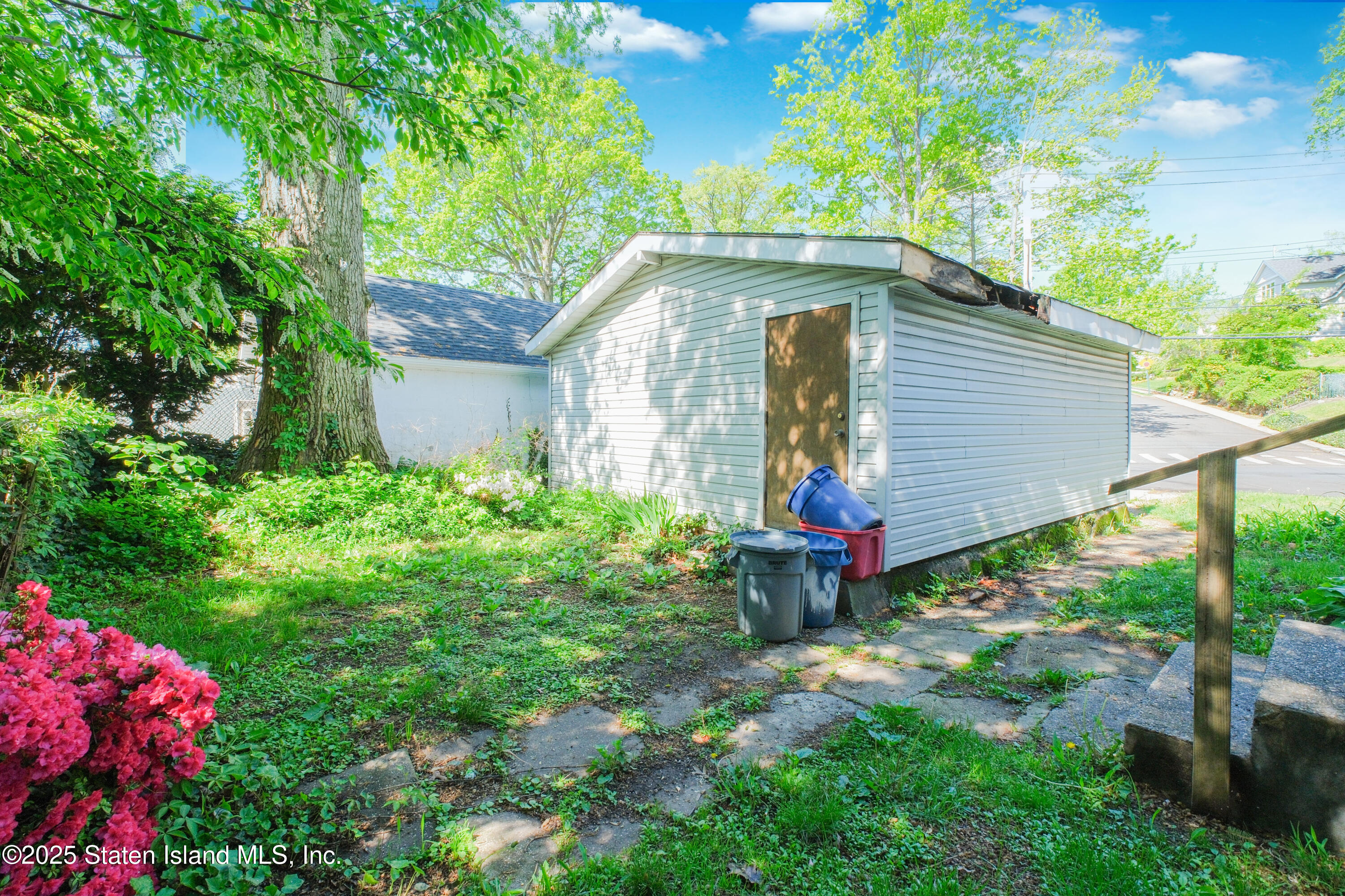 249 Lindenwood Road, Staten Island, New York image 13