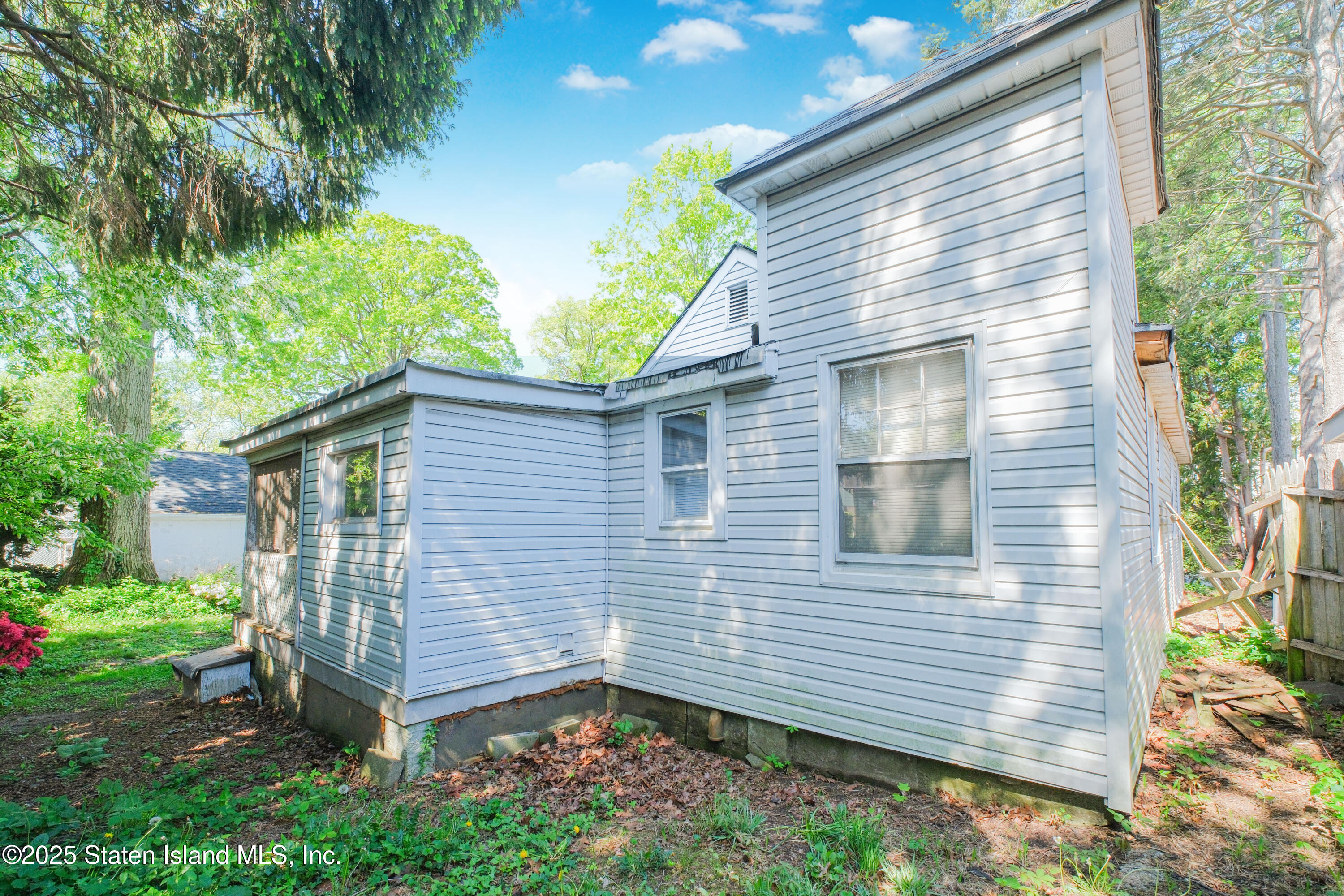 249 Lindenwood Road, Staten Island, New York image 15