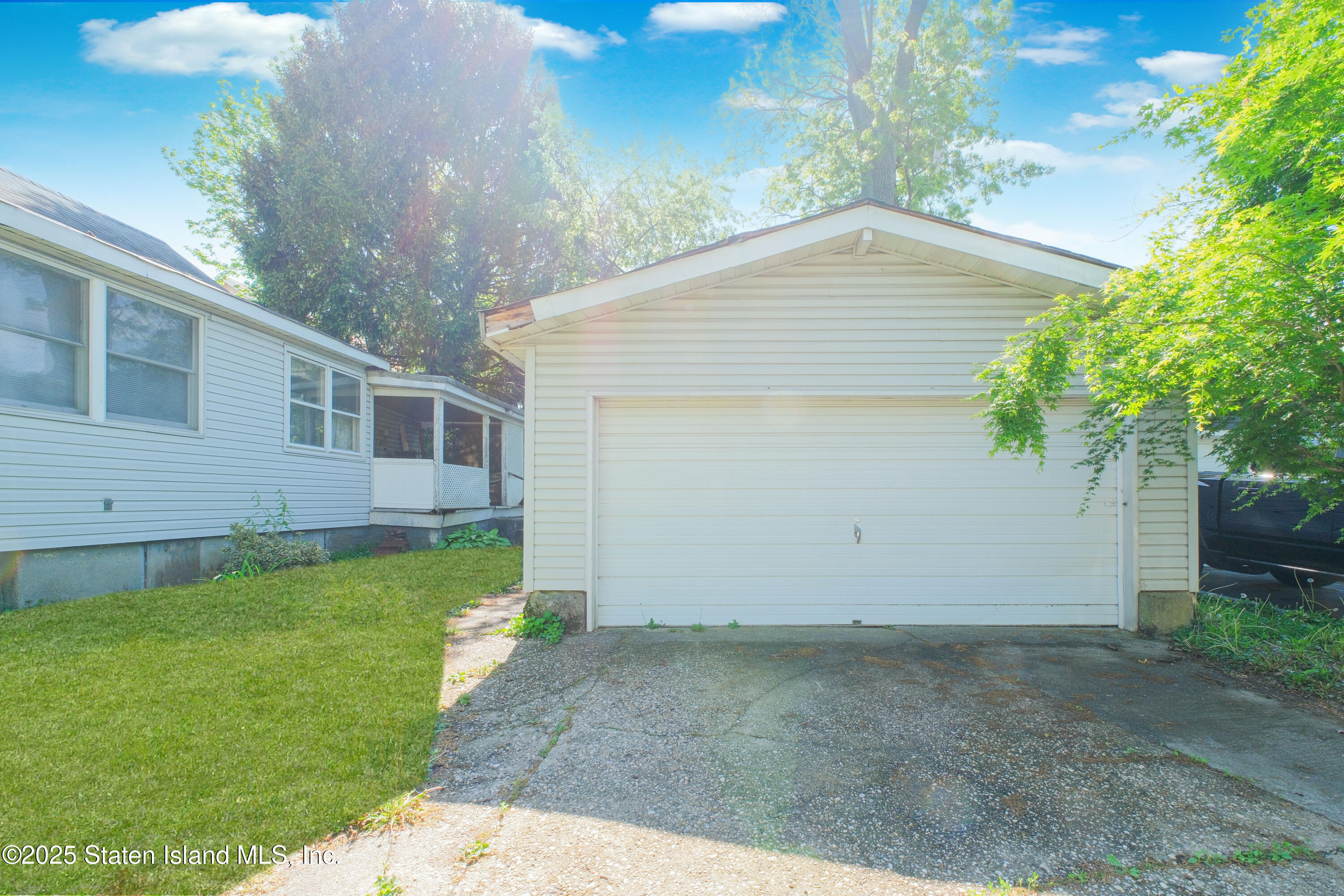 249 Lindenwood Road, Staten Island, New York image 9