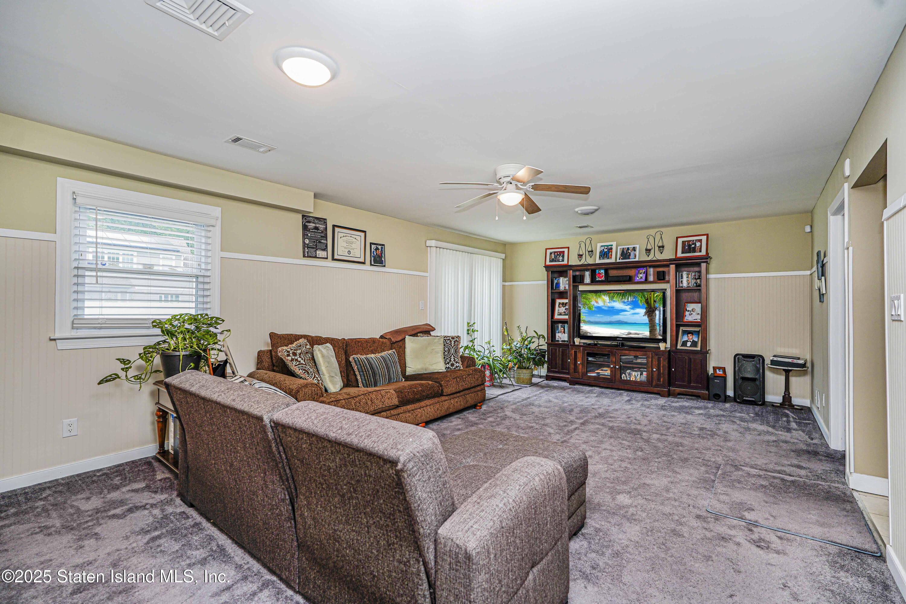 103 Elder Avenue, Staten Island, New York image 13