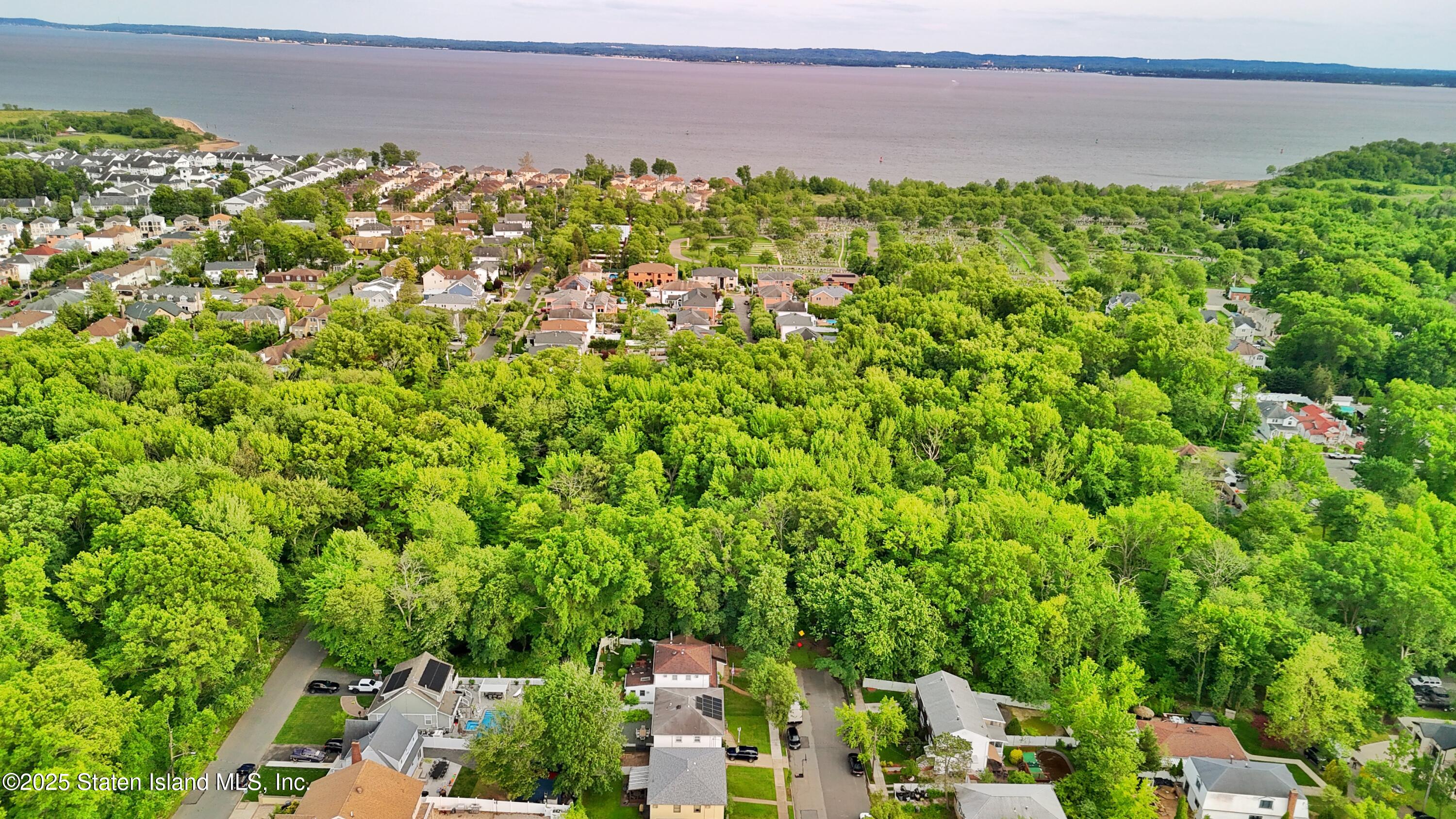 103 Elder Avenue, Staten Island, New York image 25