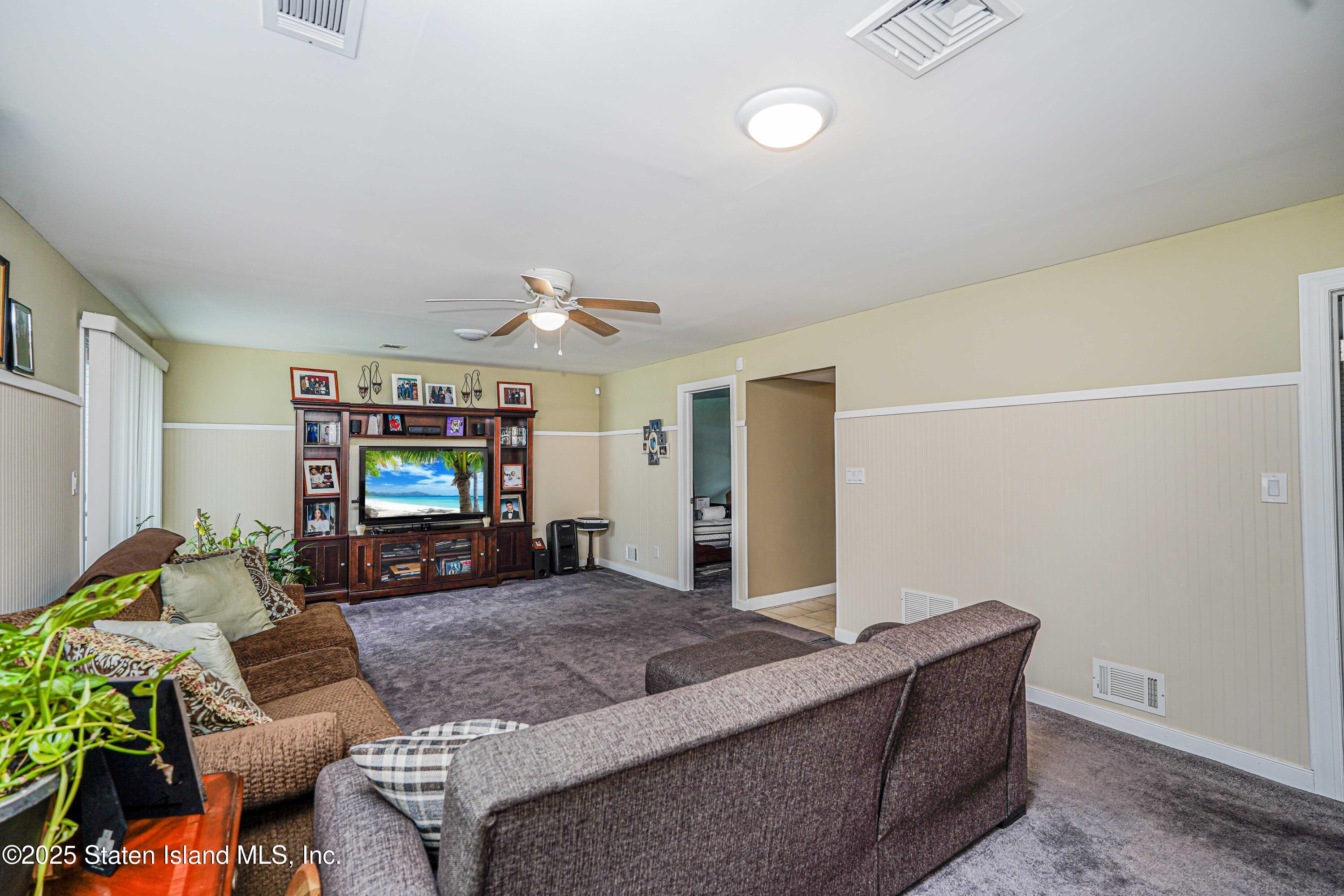 103 Elder Avenue, Staten Island, New York image 12