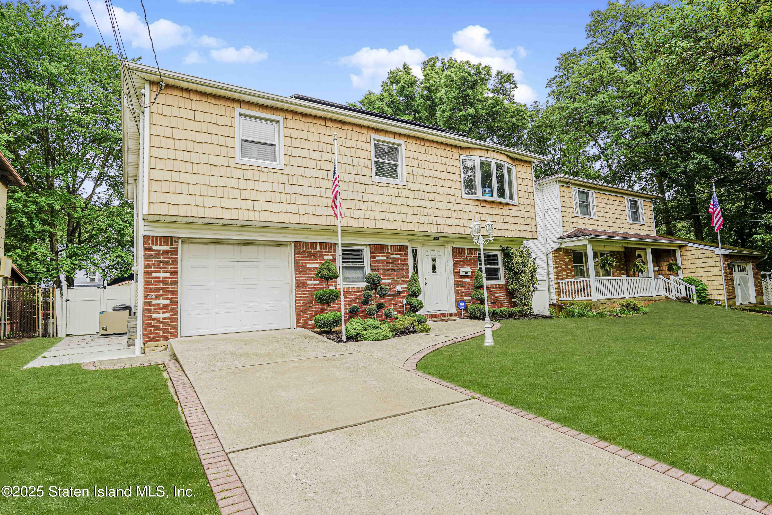 103 Elder Avenue, Staten Island, New York image 2
