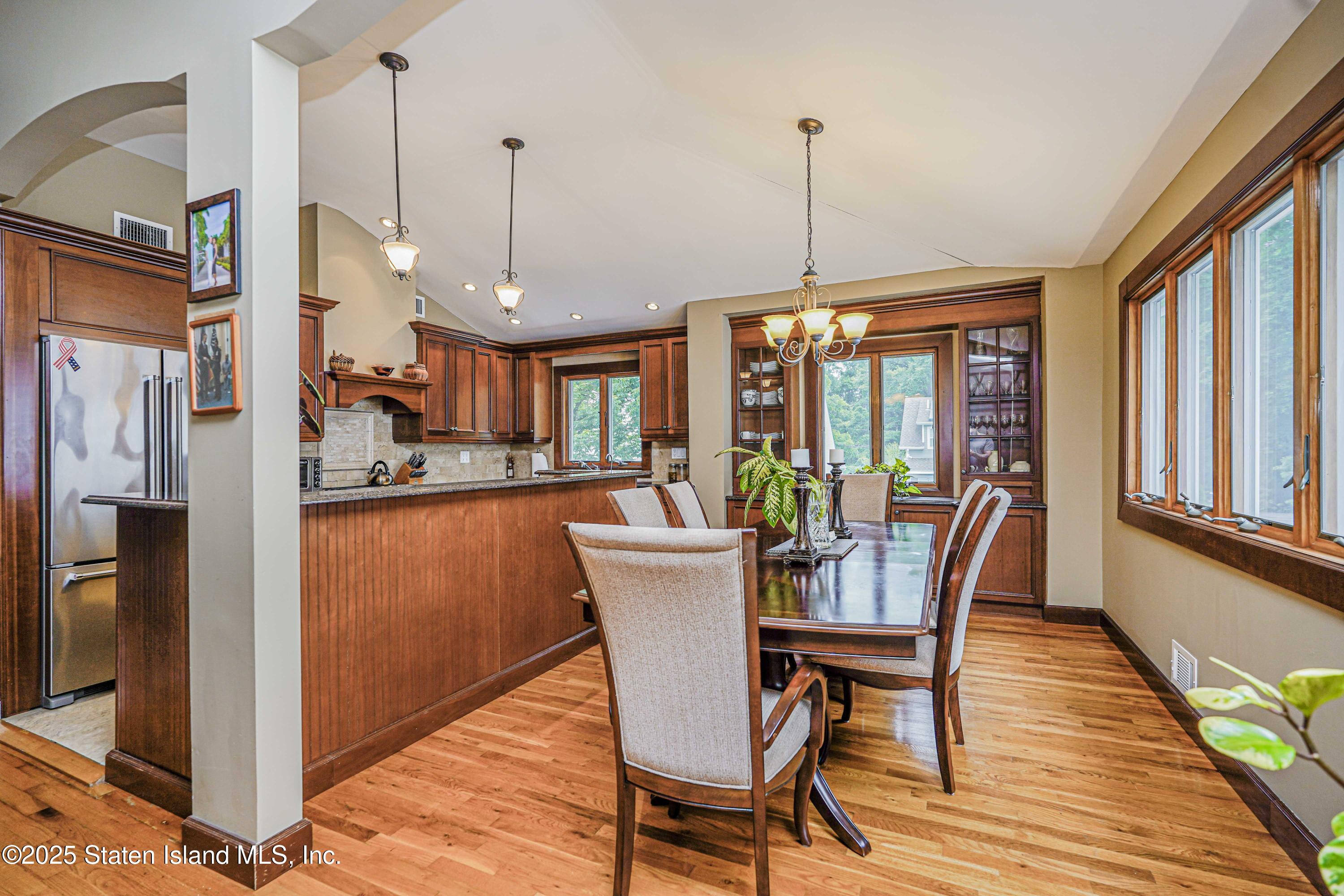 103 Elder Avenue, Staten Island, New York image 8