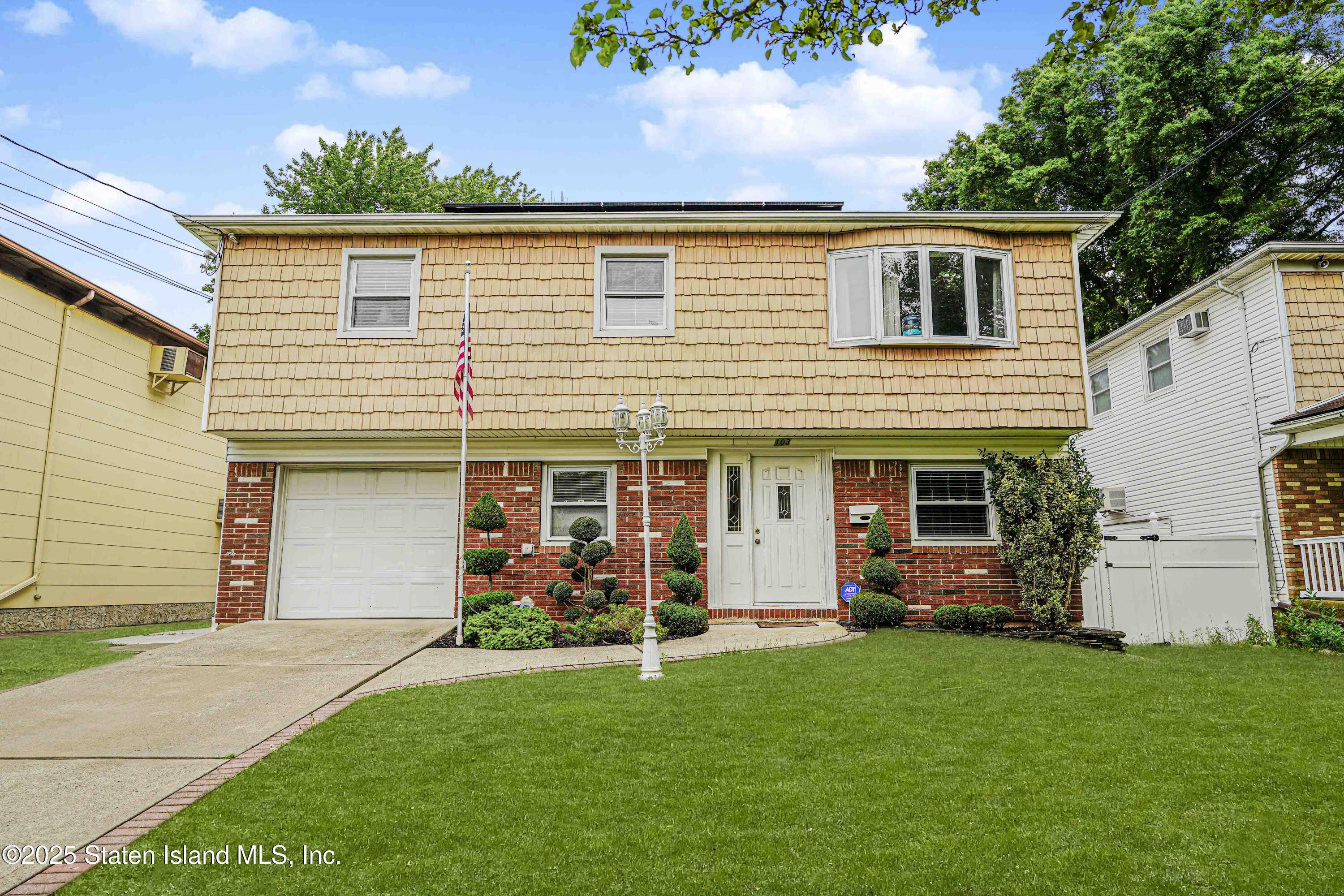 103 Elder Avenue, Staten Island, New York image 1