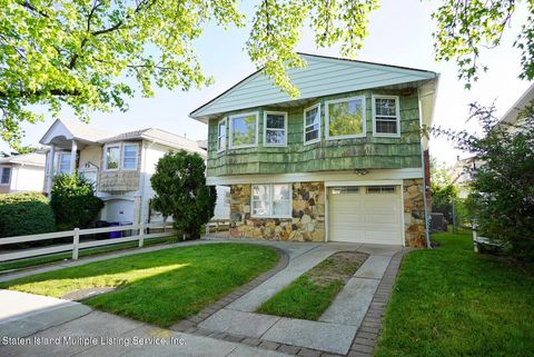 Photo of 106 Shiloh Street, Staten Island, NY 10314 (MLS # 1162213)