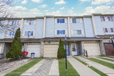 Photo of 144 Wirt Avenue, Staten Island, NY 10309 (MLS # 2400901)