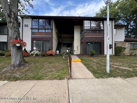 Photo of 86 Arrowood Road, Manalapan, NJ 07726 (MLS # 2600689)