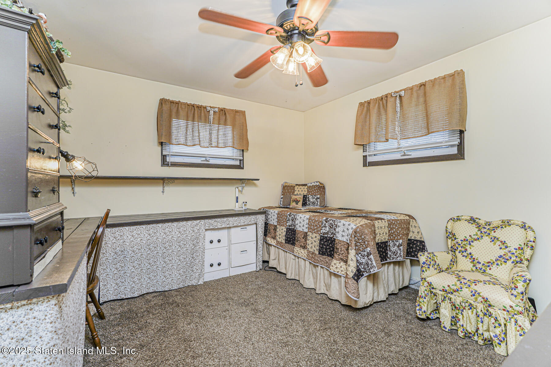 Middletown, New Jersey 07748, United States, 5 Bedrooms Bedrooms, ,3 BathroomsBathrooms,Residential,Active,186083