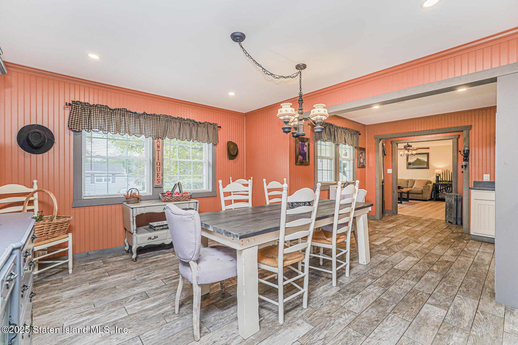 Middletown, New Jersey 07748, United States, 5 Bedrooms Bedrooms, ,3 BathroomsBathrooms,Residential,Active,186083