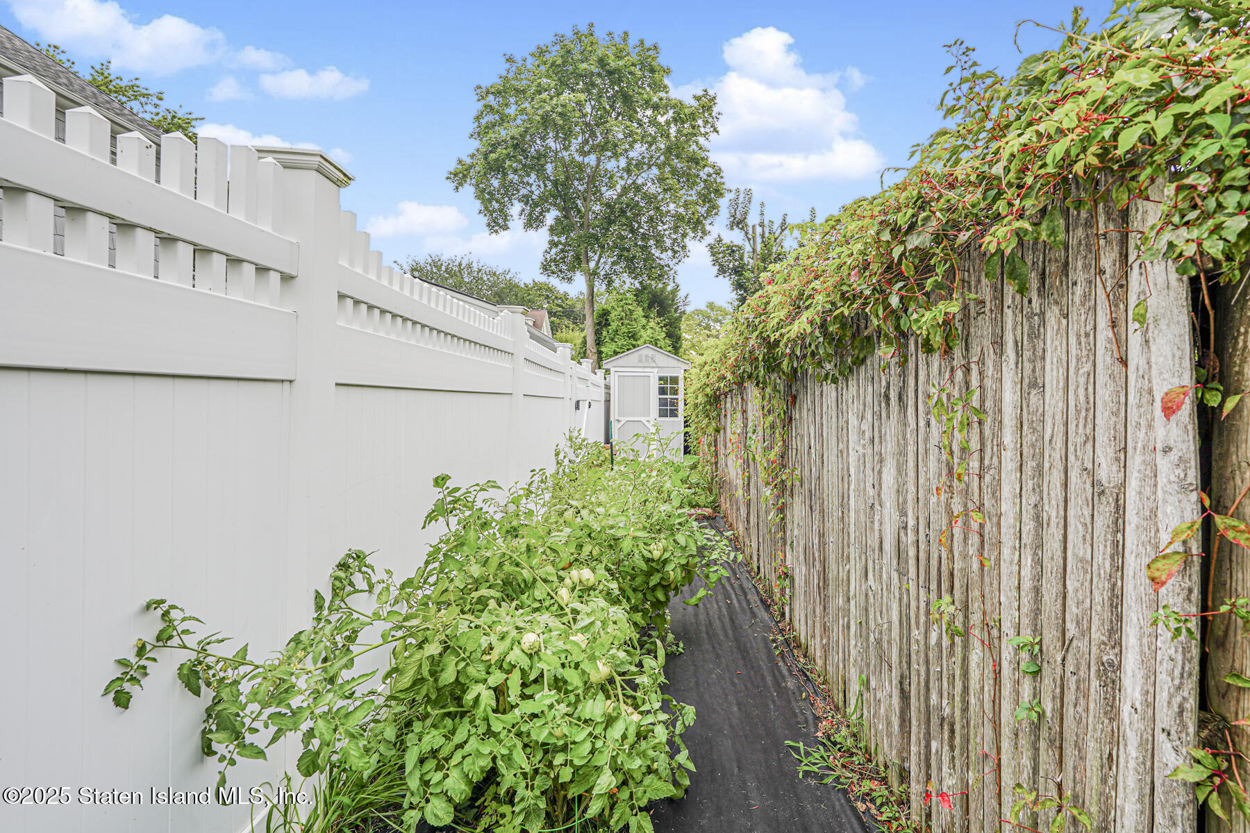 Middletown, New Jersey 07748, United States, 5 Bedrooms Bedrooms, ,3 BathroomsBathrooms,Residential,Active,186083