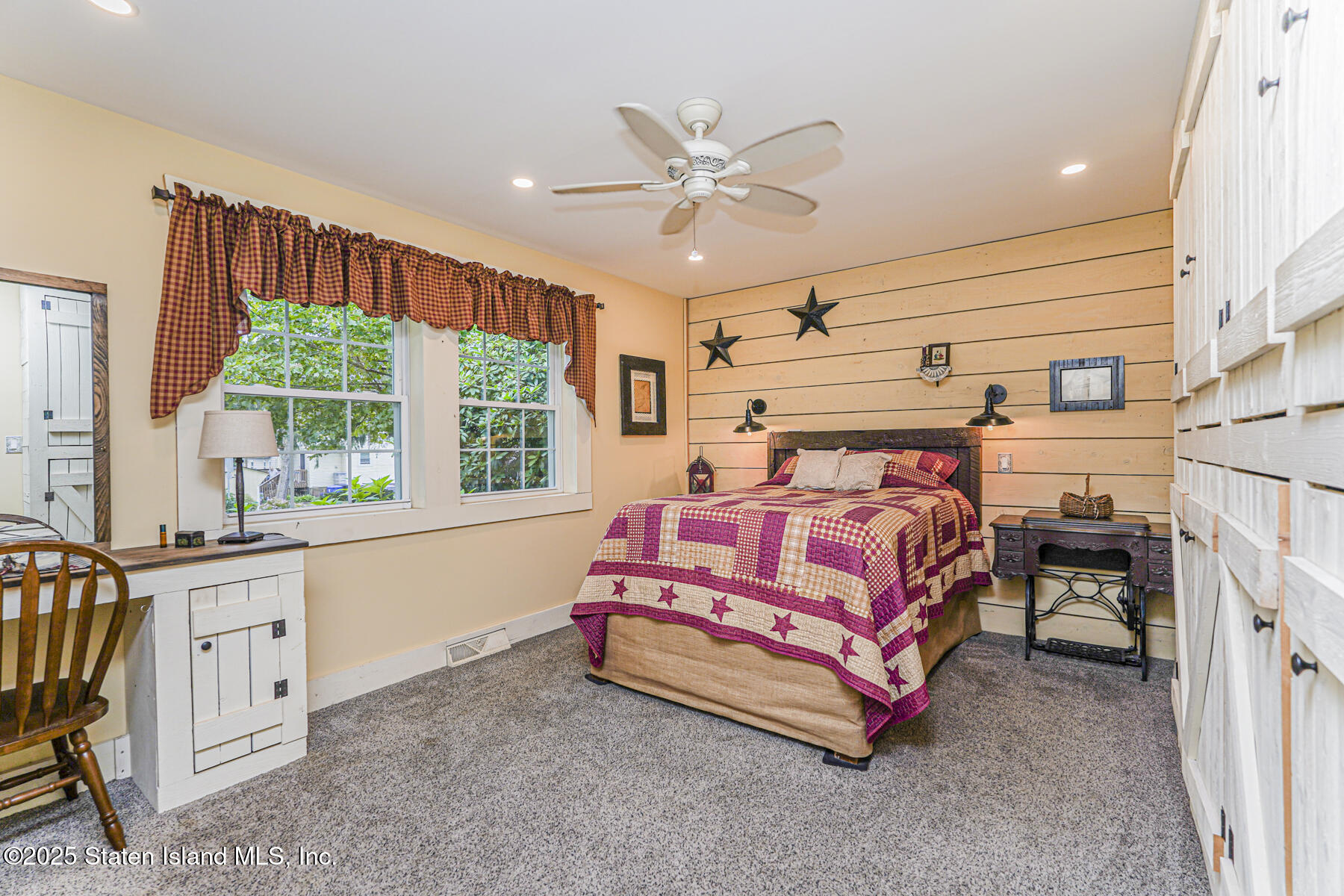 Middletown, New Jersey 07748, United States, 5 Bedrooms Bedrooms, ,3 BathroomsBathrooms,Residential,Active,186083