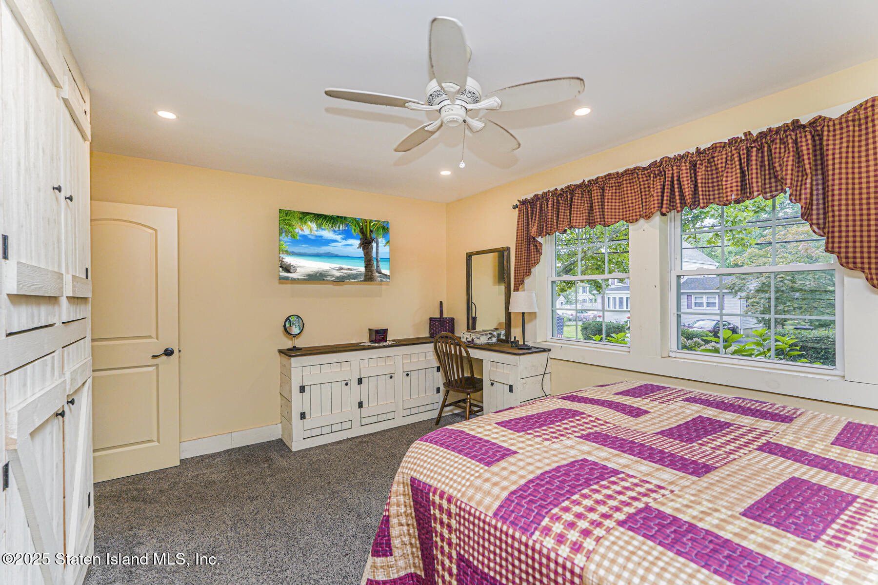 Middletown, New Jersey 07748, United States, 5 Bedrooms Bedrooms, ,3 BathroomsBathrooms,Residential,Active,186083