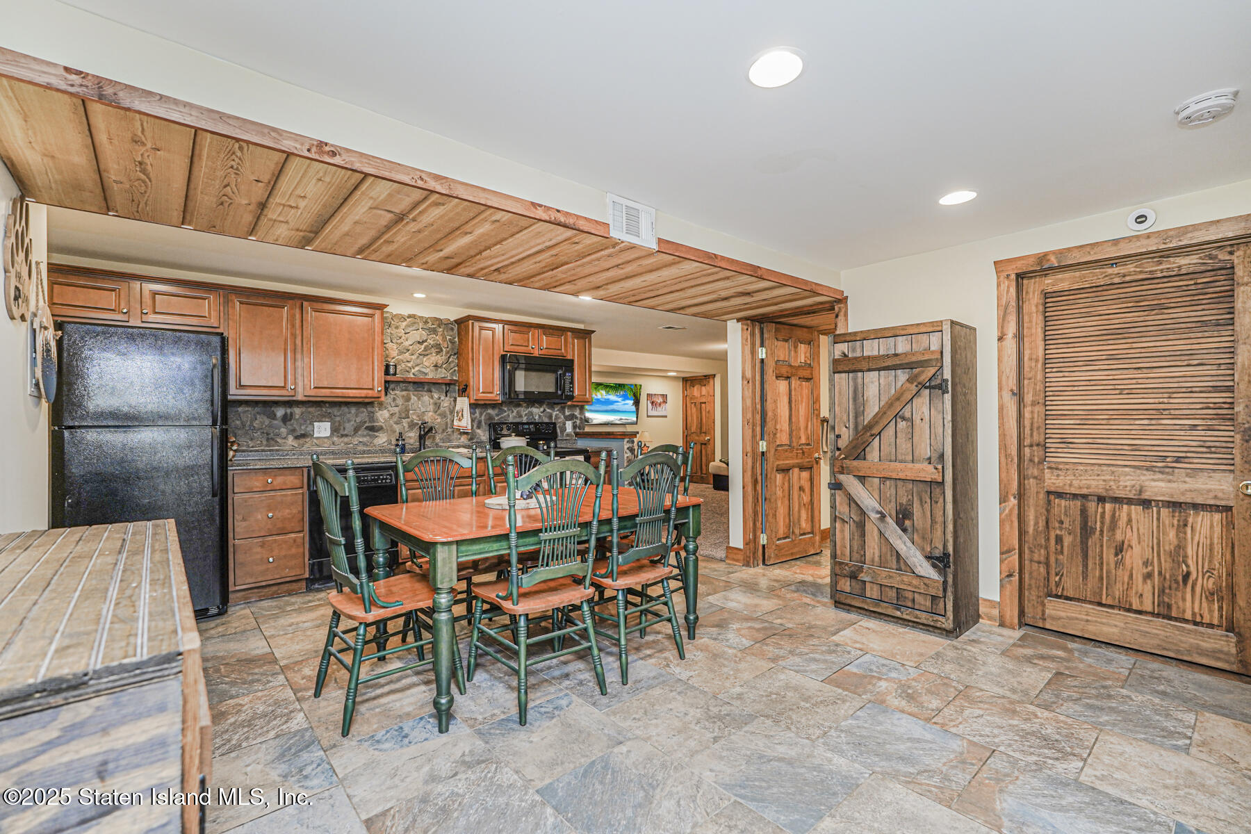 Middletown, New Jersey 07748, United States, 5 Bedrooms Bedrooms, ,3 BathroomsBathrooms,Residential,Active,186083