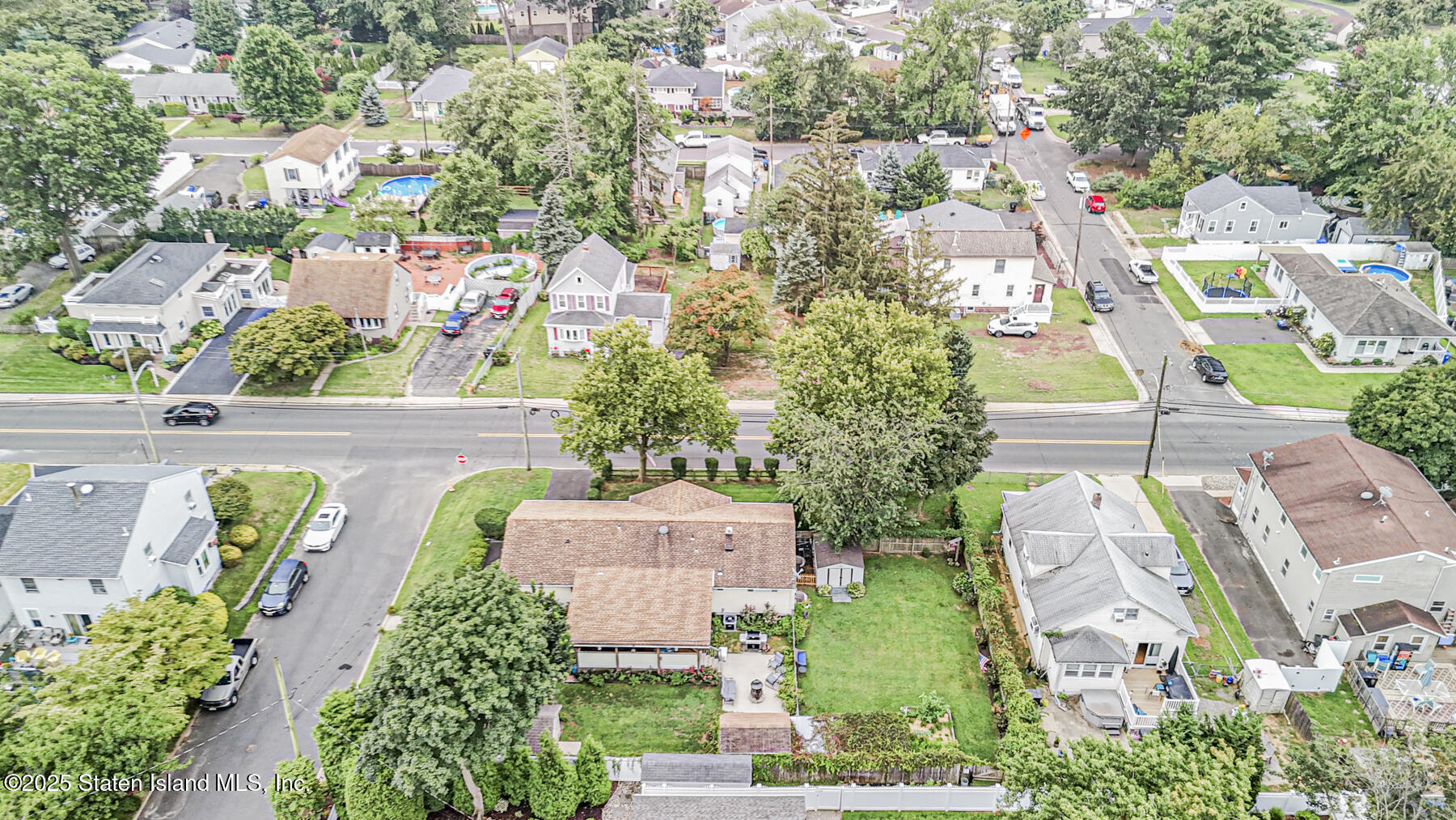 Middletown, New Jersey 07748, United States, 5 Bedrooms Bedrooms, ,3 BathroomsBathrooms,Residential,Active,186083