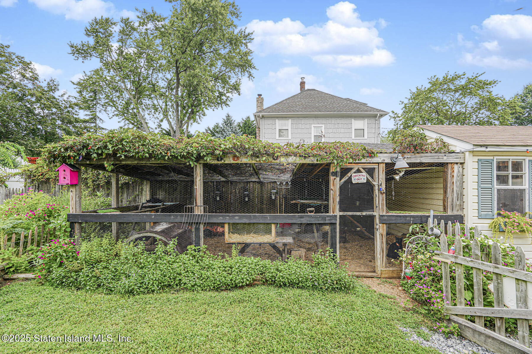 Middletown, New Jersey 07748, United States, 5 Bedrooms Bedrooms, ,3 BathroomsBathrooms,Residential,Active,186083