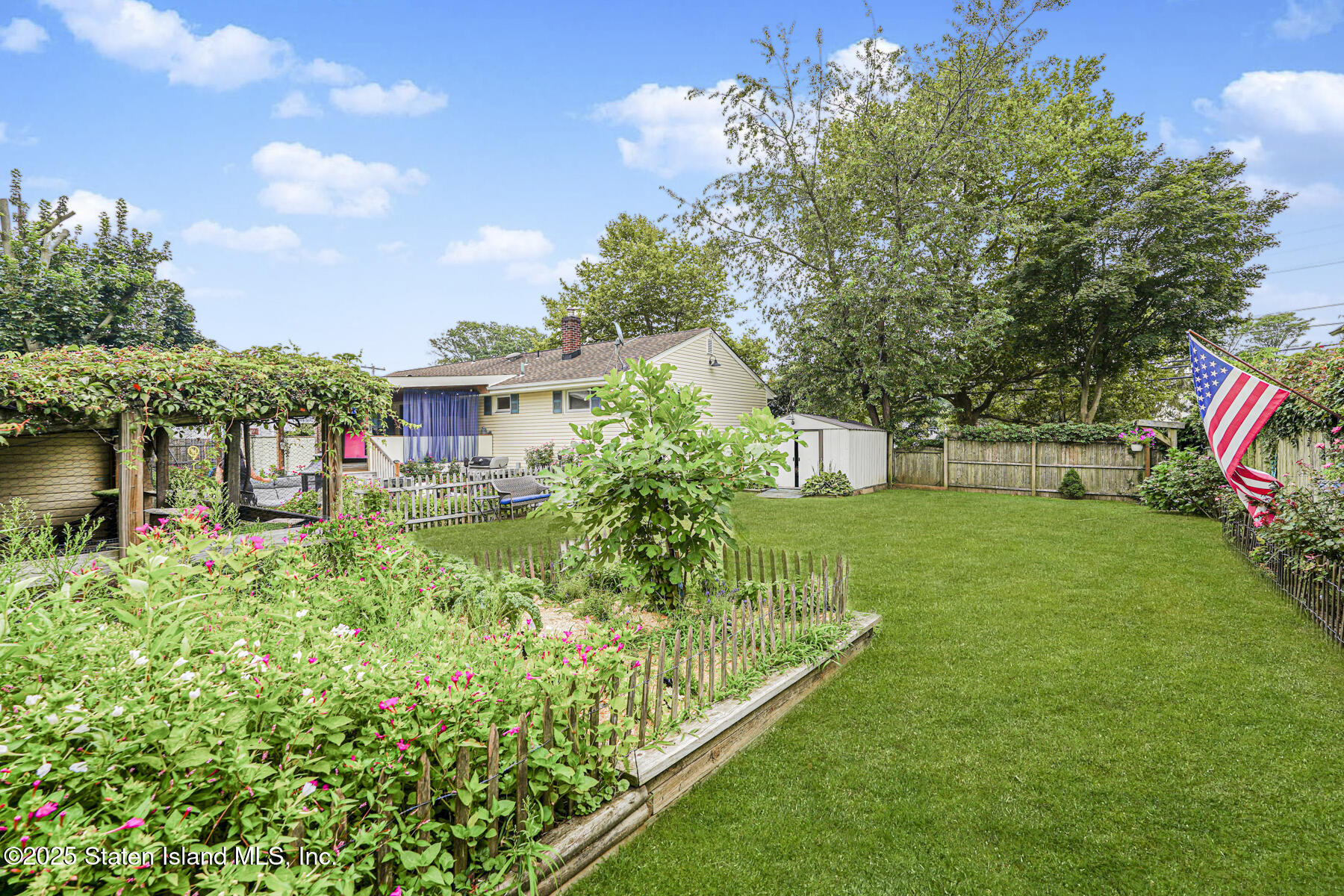 Middletown, New Jersey 07748, United States, 5 Bedrooms Bedrooms, ,3 BathroomsBathrooms,Residential,Active,186083