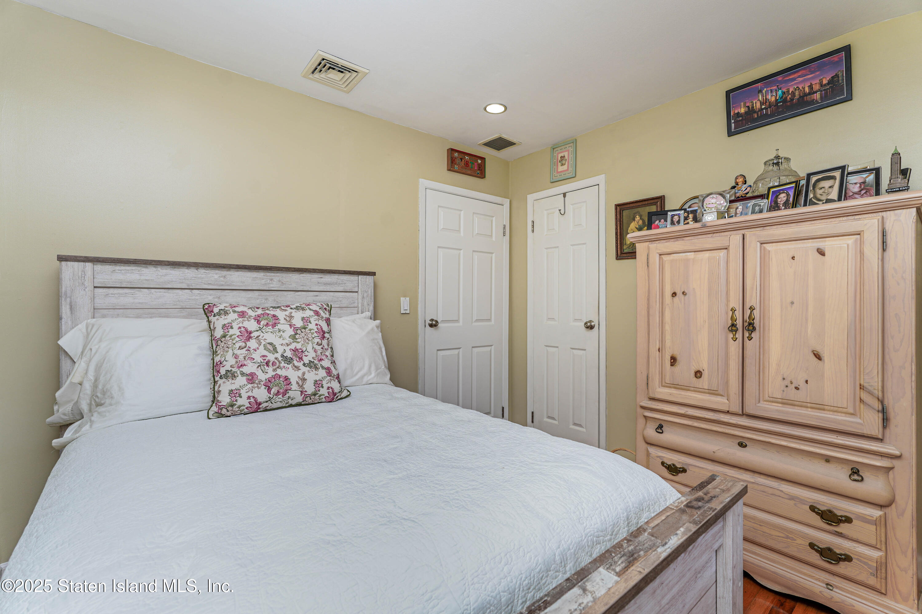 61 Thornycroft Avenue, Staten Island, New York image 27