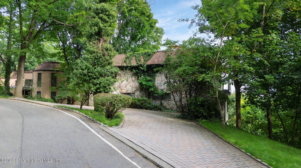 Photo of 93 Douglas Road, Staten Island, NY 10304 (MLS # 2605692)