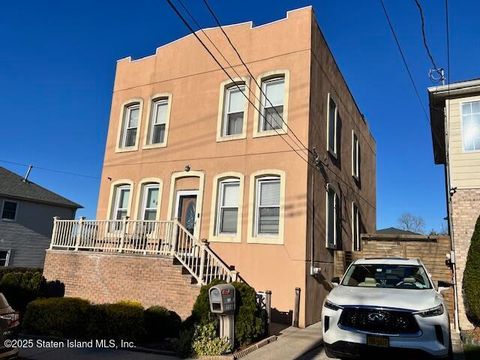 Photo of 235 Livingston Avenue, Staten Island, NY 10314 (MLS # 2501809)
