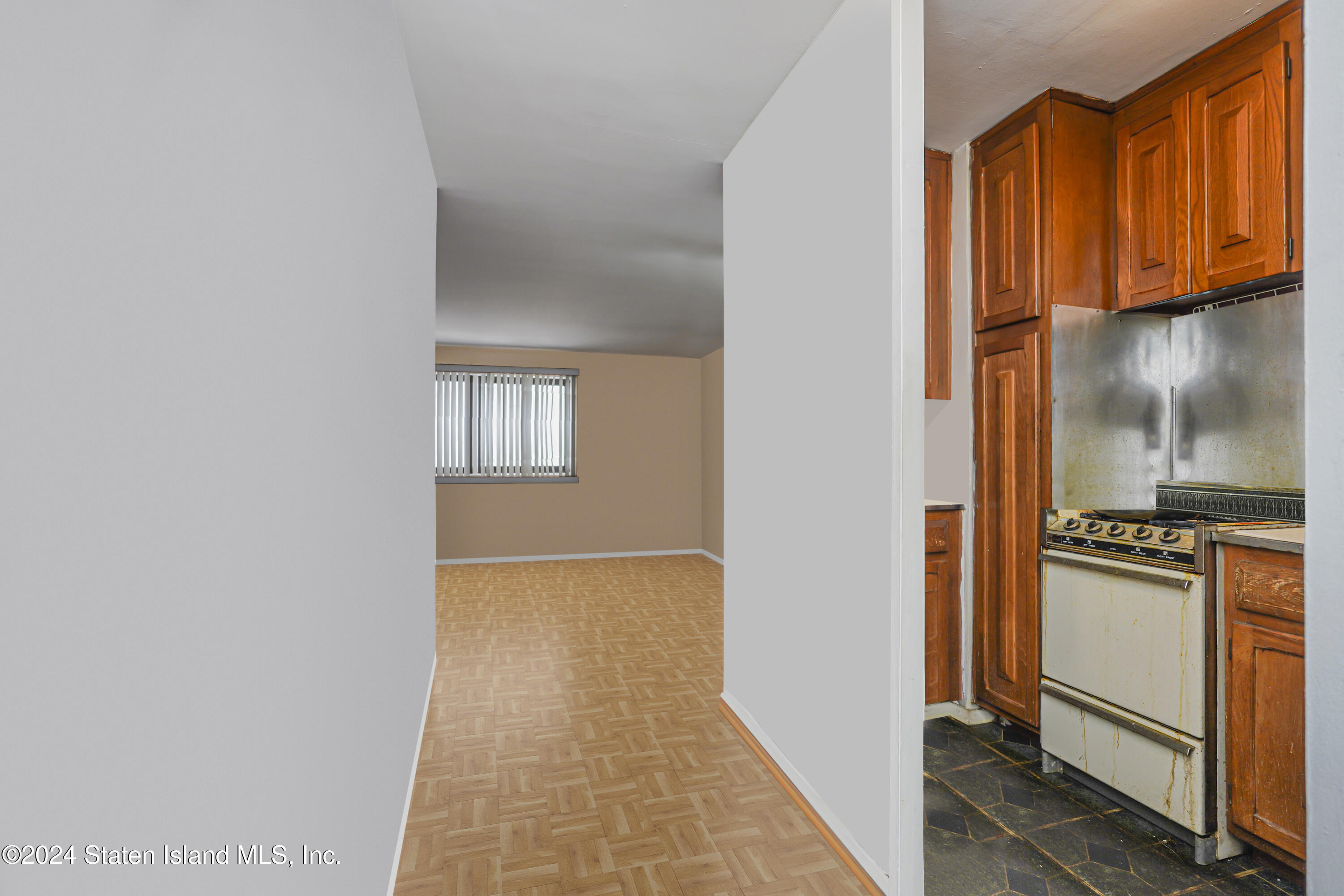 1000 Clove Road #5F, Staten Island, New York image 3