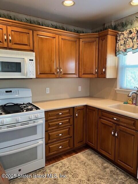 71 Abingdon Avenue, Staten Island, New York image 7