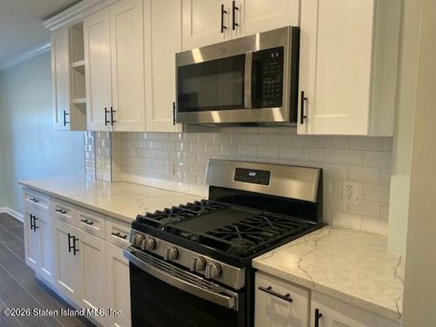 Photo of 55 Austin Place #7m, Staten Island, NY 10304 (MLS # 2507226)
