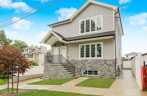 Photo of 69 Nashville Street, Staten Island, NY 10307 (MLS # 2503937)