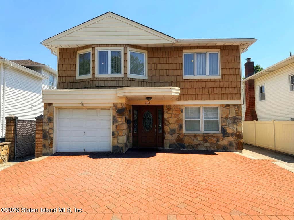 Photo of 69 Vassar Street, Staten Island, NY 10314 (MLS # 2602964)