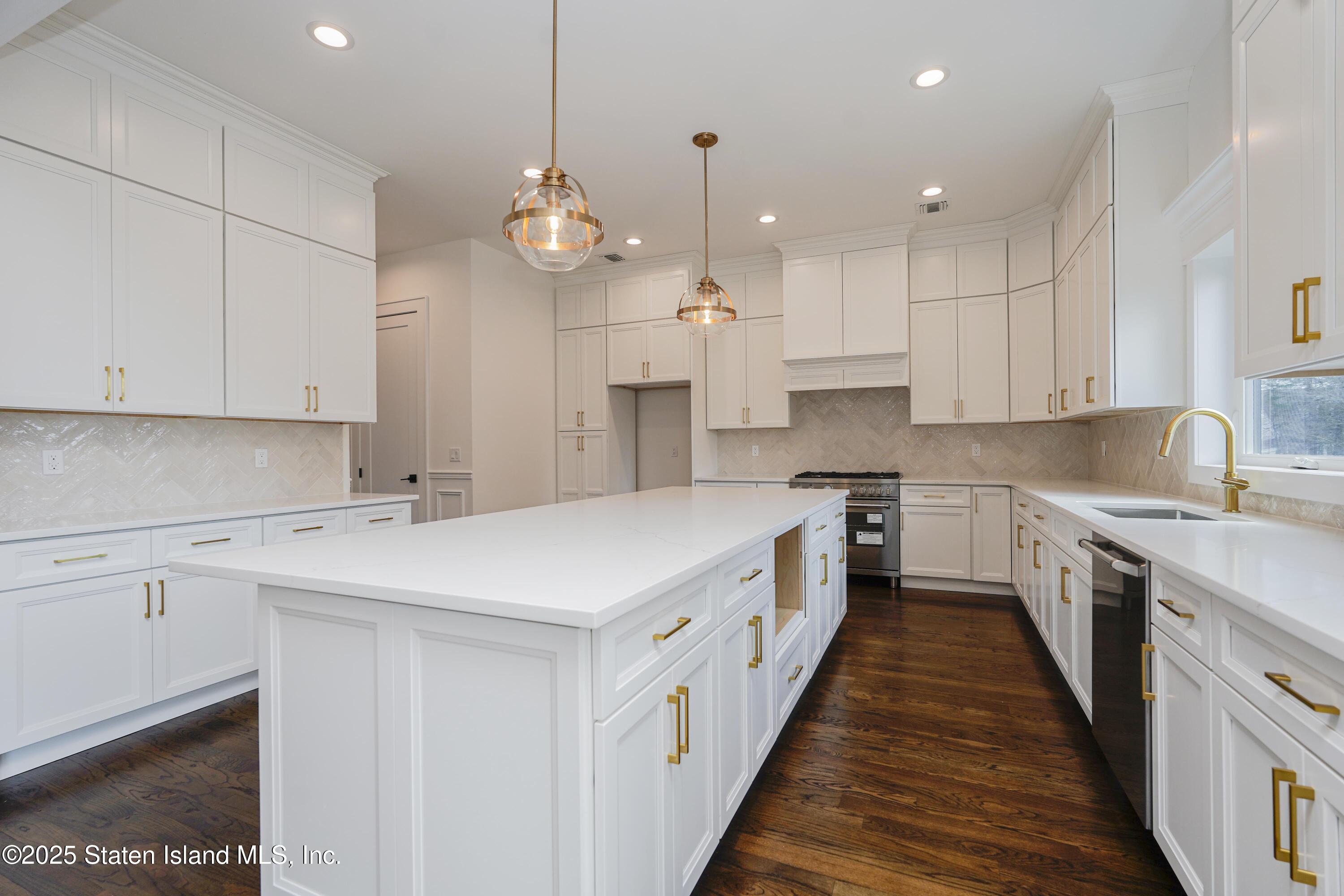 212 Center Street, Staten Island, New York image 13