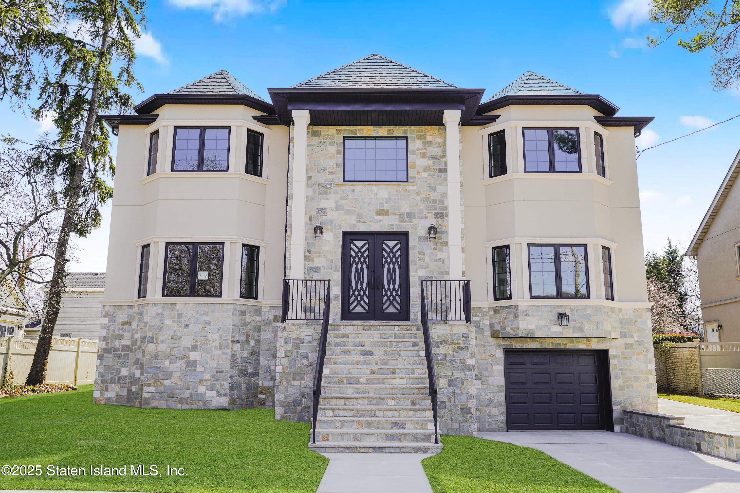 212 Center Street, Staten Island, New York image 1