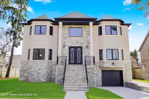 Photo of 212 Center Street, Staten Island, NY 10306 (MLS # 2501608)