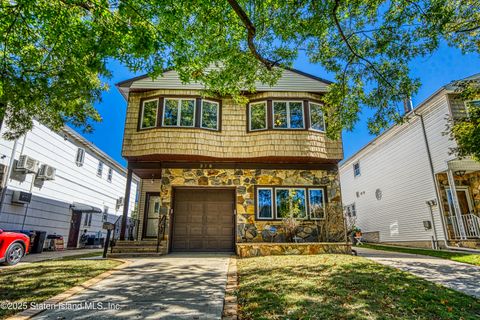 Photo of 379 Woolley Avenue, Staten Island, NY 10314 (MLS # 2506620)