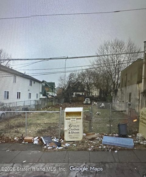 Photo of 159 N Burgher Avenue, Staten Island, NY 10310 (MLS # 2602276)