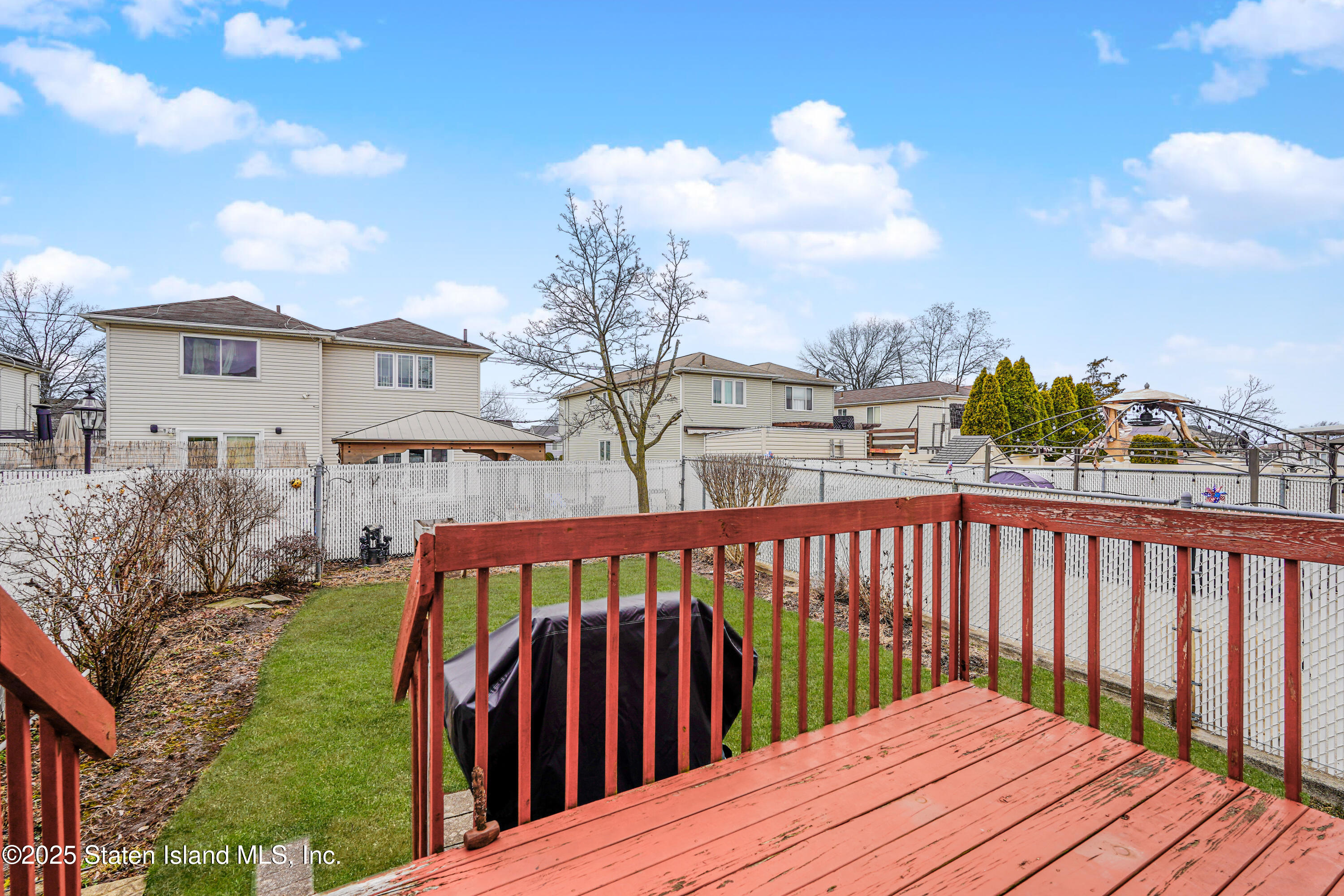 Staten Island, New York 10309, United States, 3 Bedrooms Bedrooms, ,3 BathroomsBathrooms,Residential,Active,88701