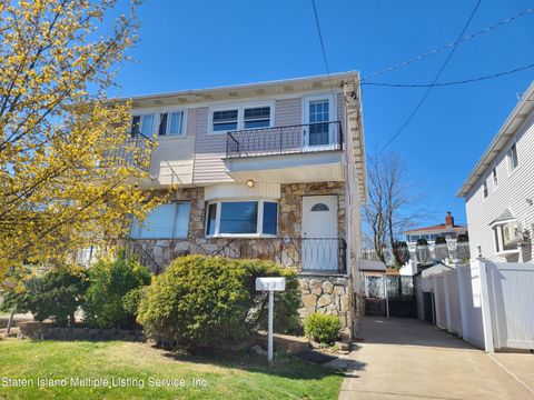 Photo of 112 Ebony Street, Staten Island, NY 10306 (MLS # 2401562)