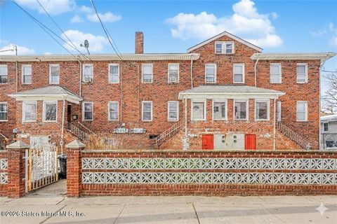 Photo of 53 Grant Place, Staten Island, NY 10306 (MLS # 2600786)