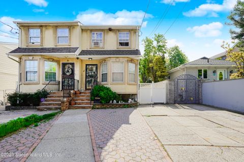 Photo of 49 Legion Place, Staten Island, NY 10305 (MLS # 2502280)