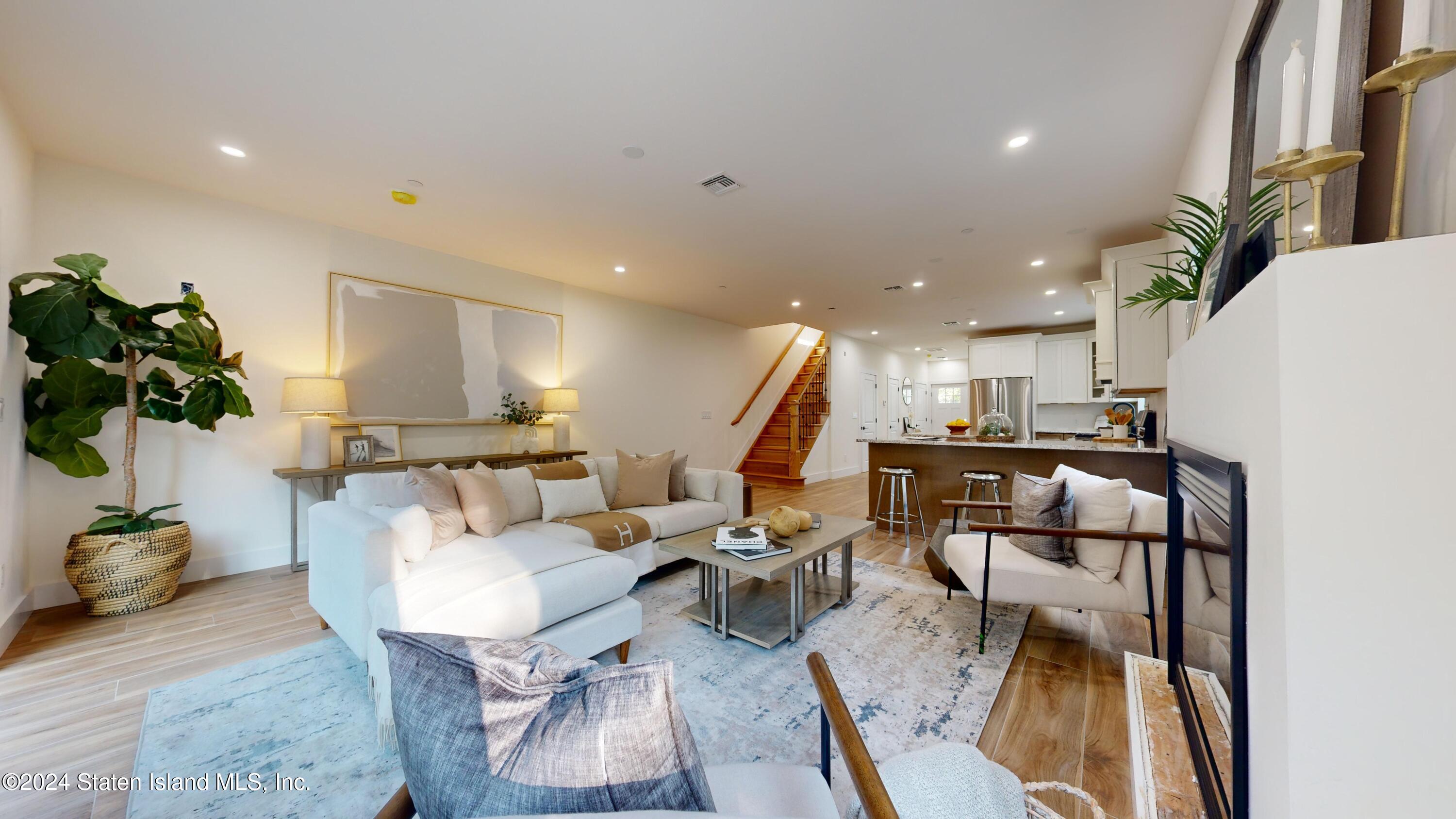 24 Harris Lane, Staten Island, New York image 2