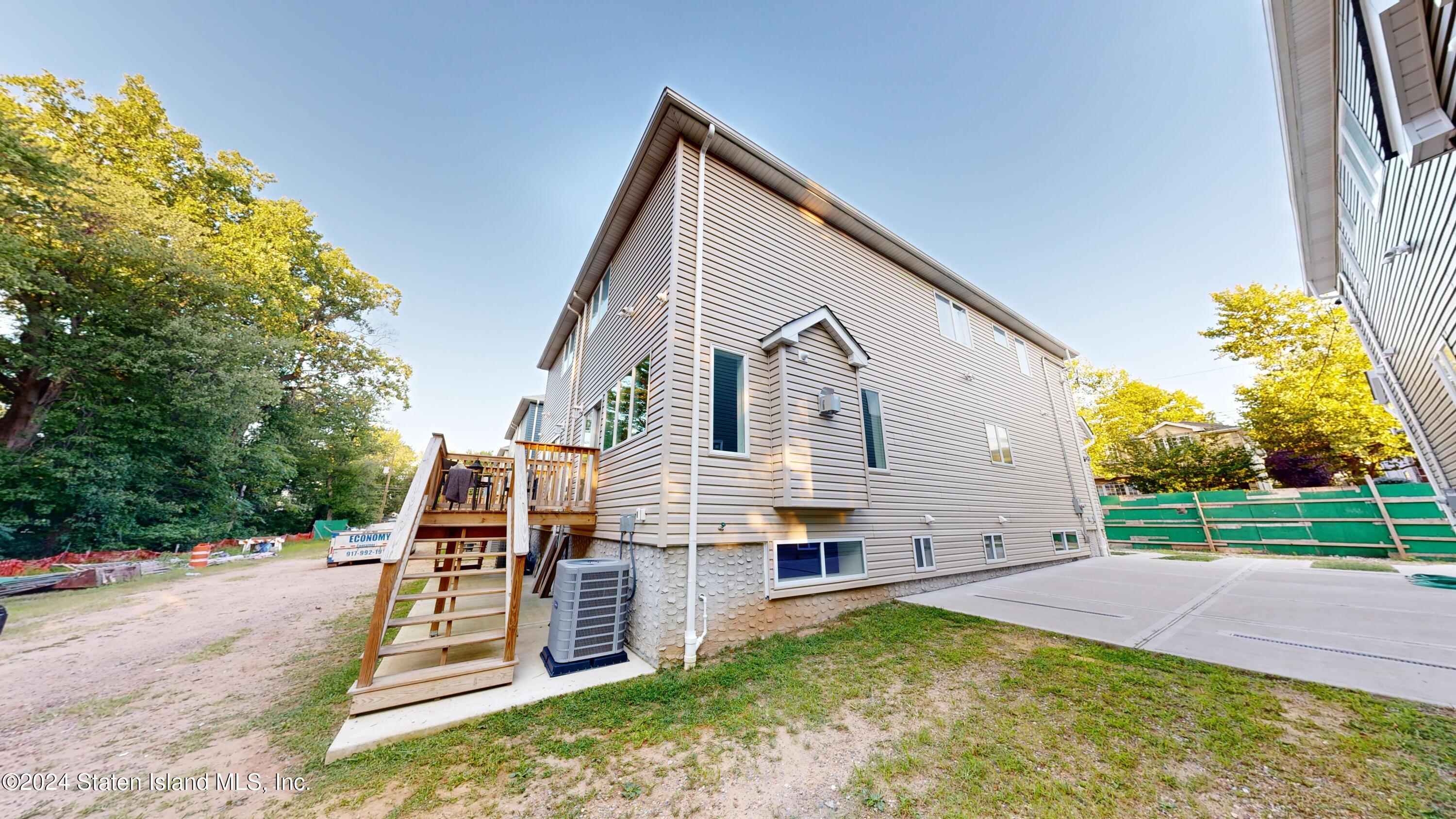 24 Harris Lane, Staten Island, New York image 20