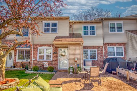 Photo of 7 Revere Lane #D, Staten Island, NY 10306 (MLS # 2401724)