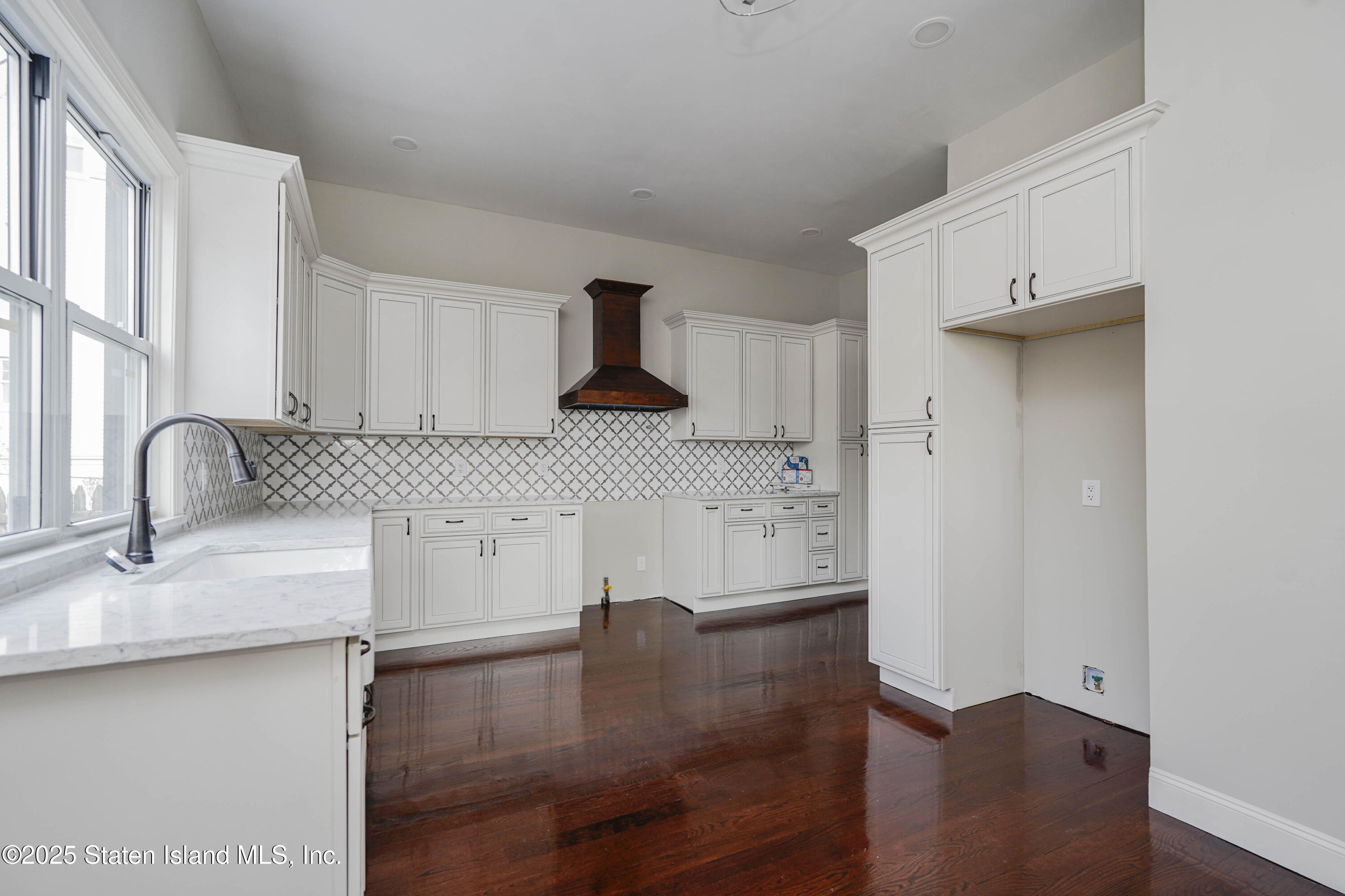 46 Smith Terrace, Staten Island, New York image 13