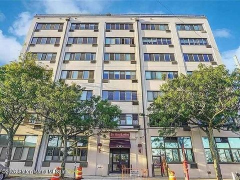 Photo of 10 Bay Street Landing #1a, Staten Island, NY 10301 (MLS # 2600753)