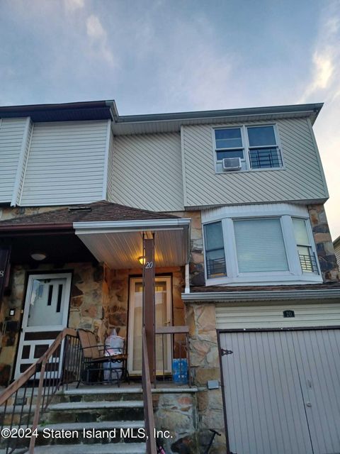 Photo of 20 Field Street, Staten Island, NY 10314 (MLS # 2405352)