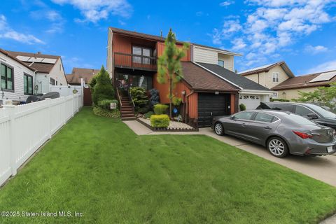 Photo of 226 Annadale Road, Staten Island, NY 10312 (MLS # 2504568)