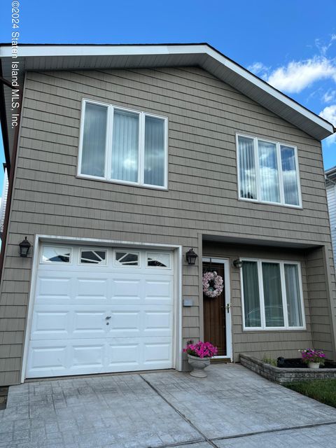 Photo of 43 Victoria Road, Staten Island, NY 10312 (MLS # 2403773)