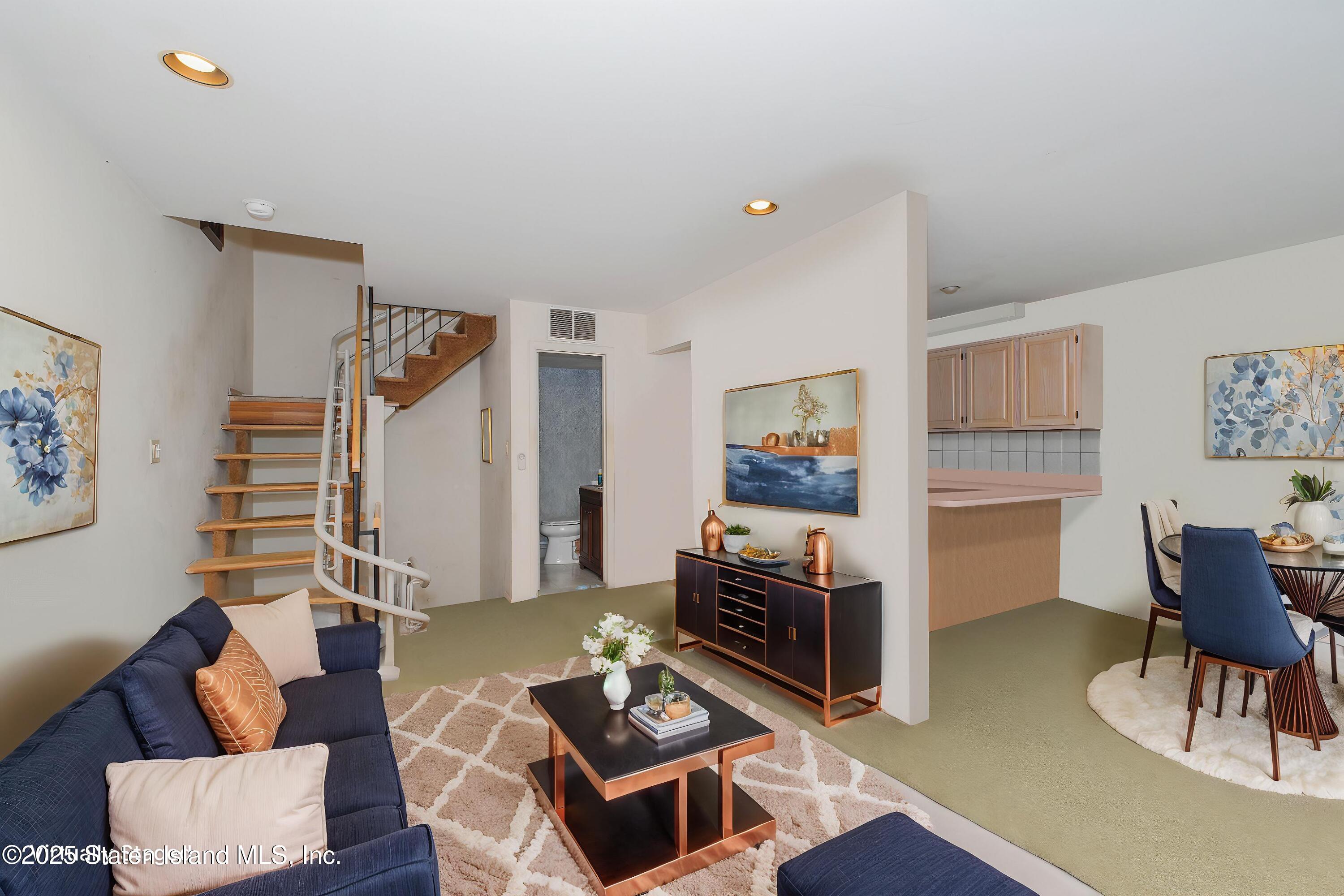44 Hart Loop, Staten Island, New York image 5